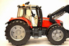 Bruder 03047 Traktor Massey Ferguson z ładowaczem